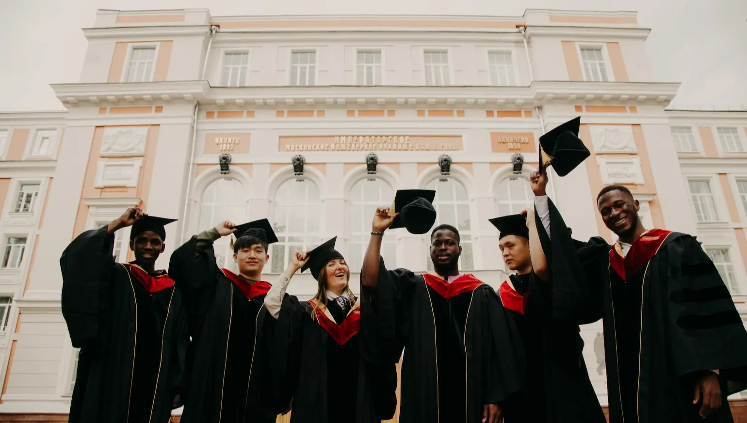 Securing a Scholarship for UK Universities: A Guide for International Students